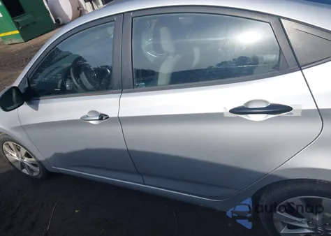 2012 Hyundai Accent Gls z USA, uszkodzony, nr VIN KMHCU4AE5CU120596